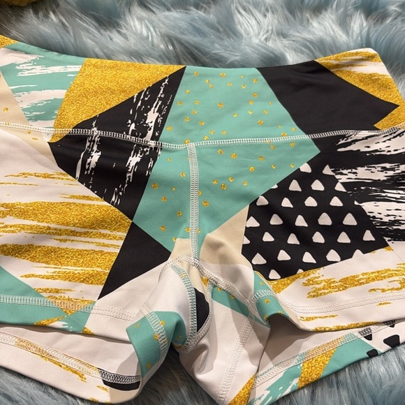 Feed Me Fight Me Geometric Crossfit Shorts sz M - Picture 4 of 7